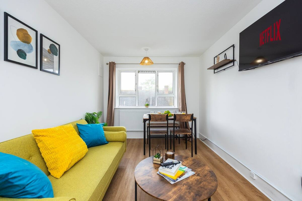 Next to Excel O2 Stunning 3 Bed with Balcony preview