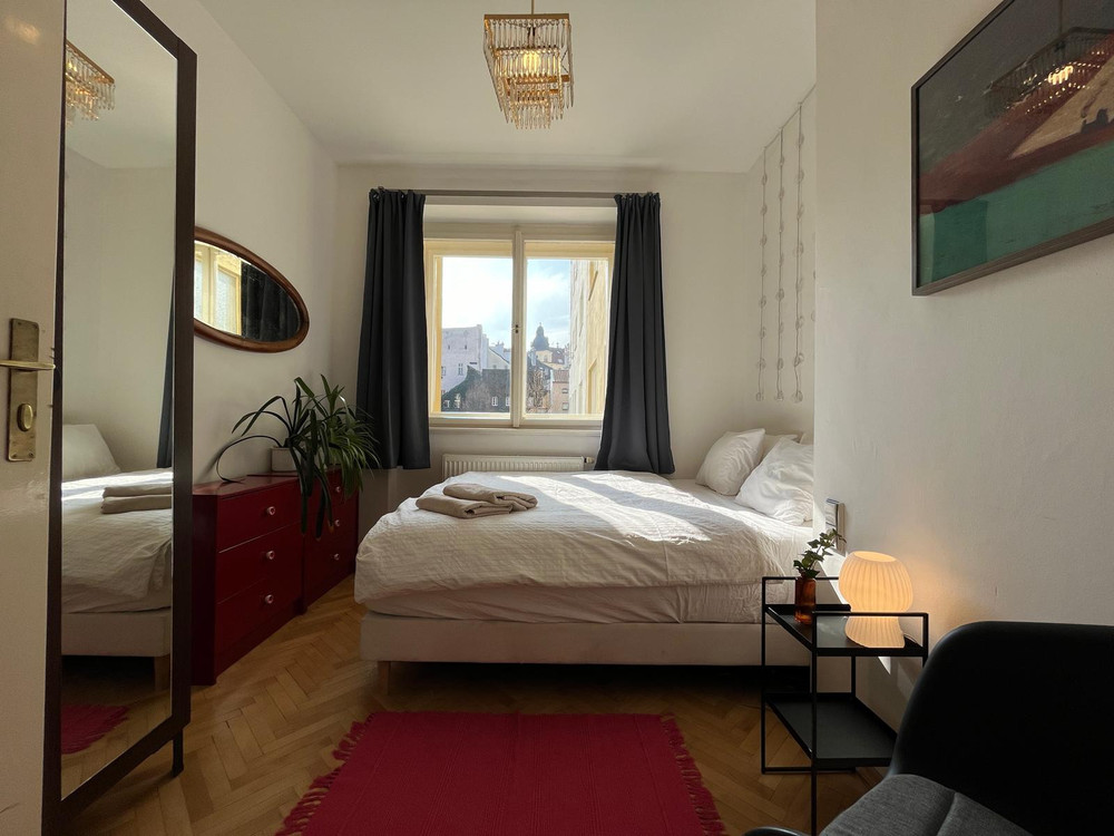 Chic & quite apartment in Old Town preview
