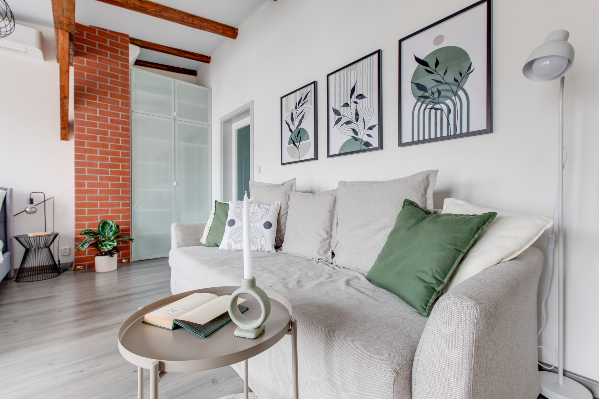 1st bedroom