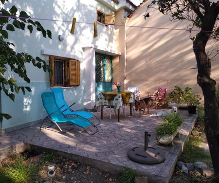 Sunny little farmhouse near the sea in Peloponesse