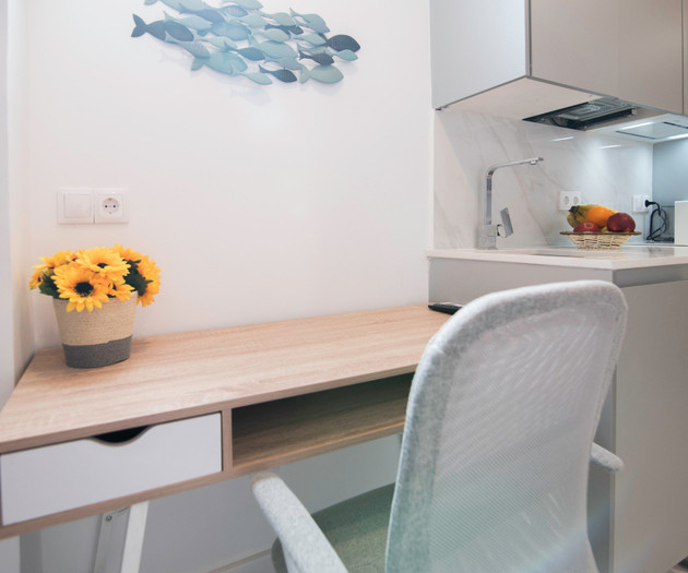 SleekLofts Queen-Bed Studio near City of Arts