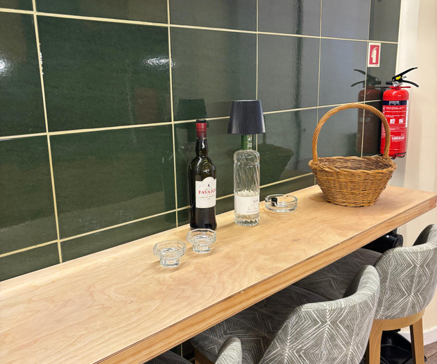Bar counter with drinks