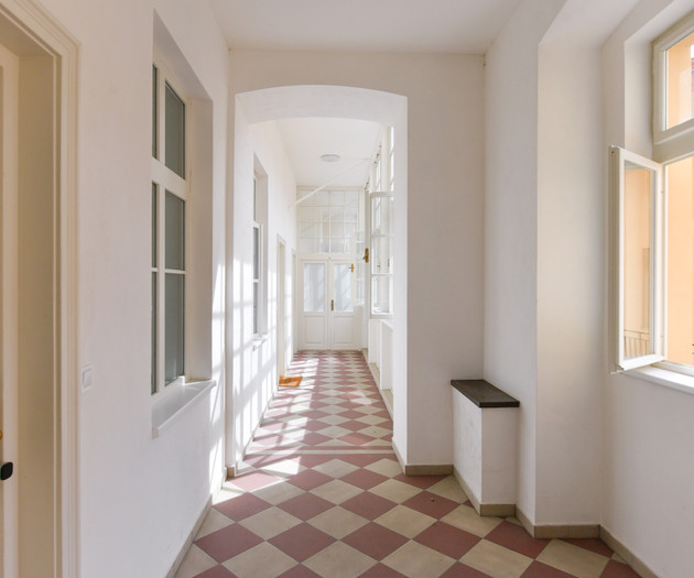 Prostorný apartmán s terasou v srdci Prahy - Žitná