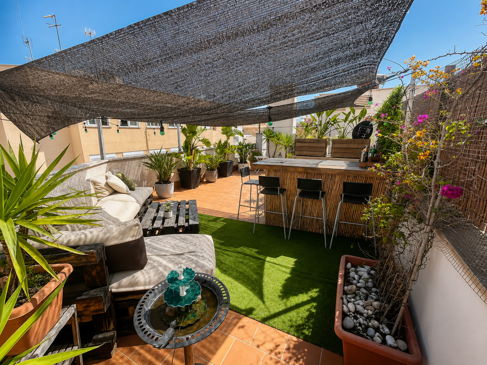 Bright Room with Private Bathroom in Palma preview