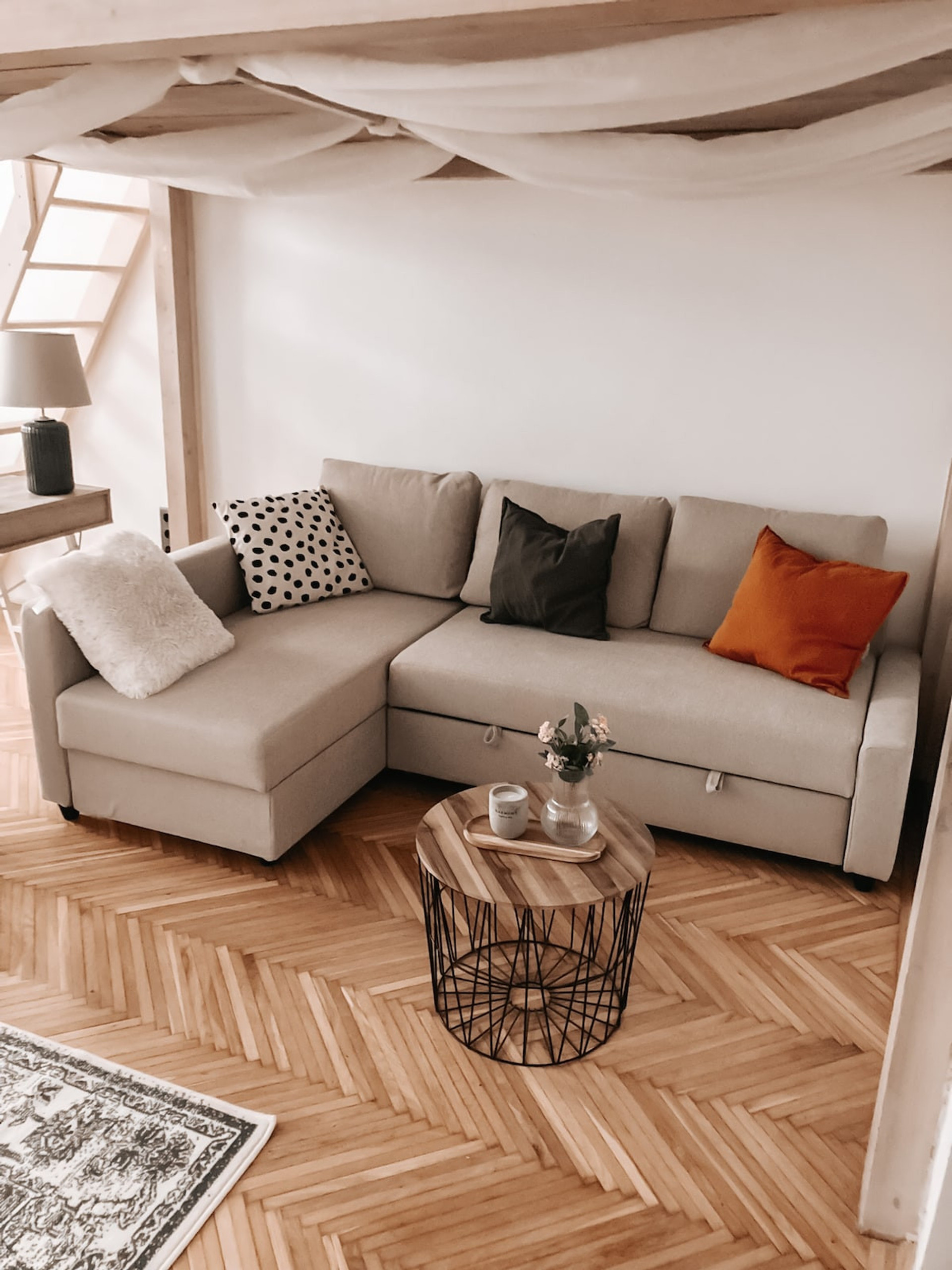 Living room image 3