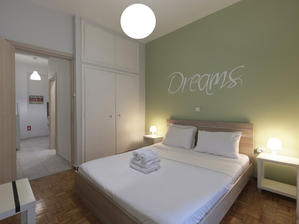 Cozy Athenian One Bedroom: Pistachio Charm preview