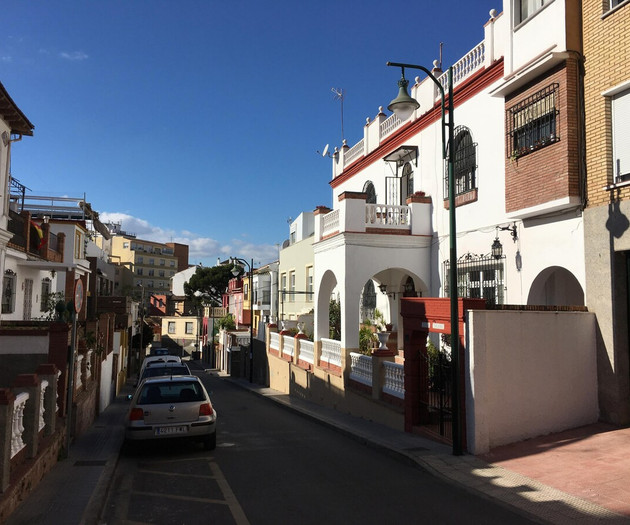 General Narvaez con parking