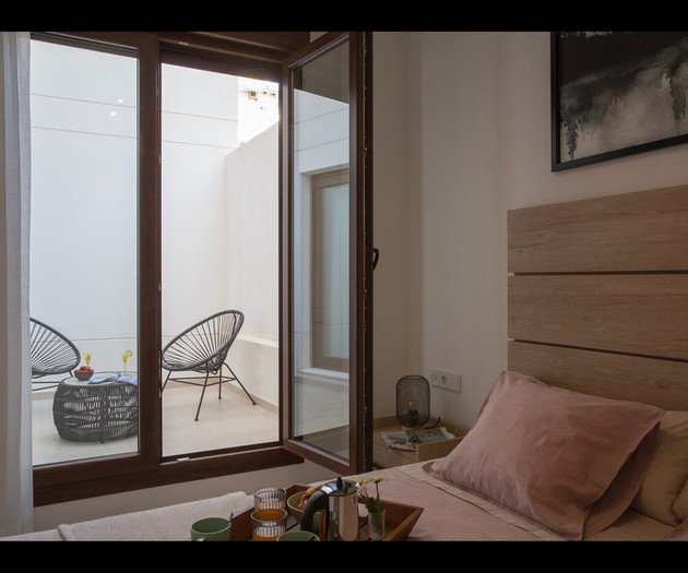 HUE01 - Furnished rental duplex with terrace
