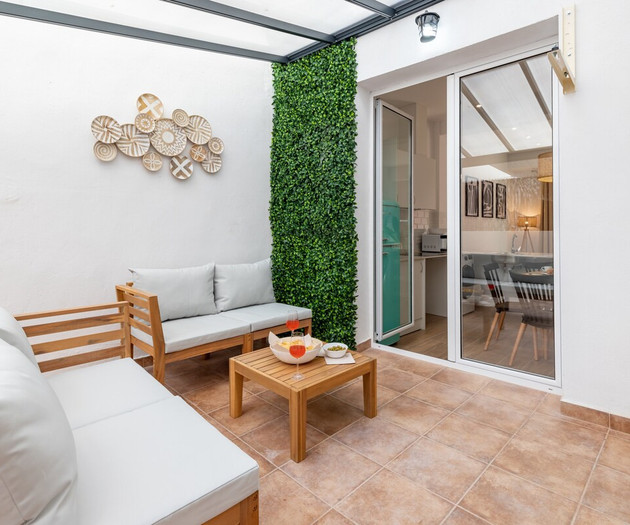 Travel Habitat Bioparc with Terrace Apartment E