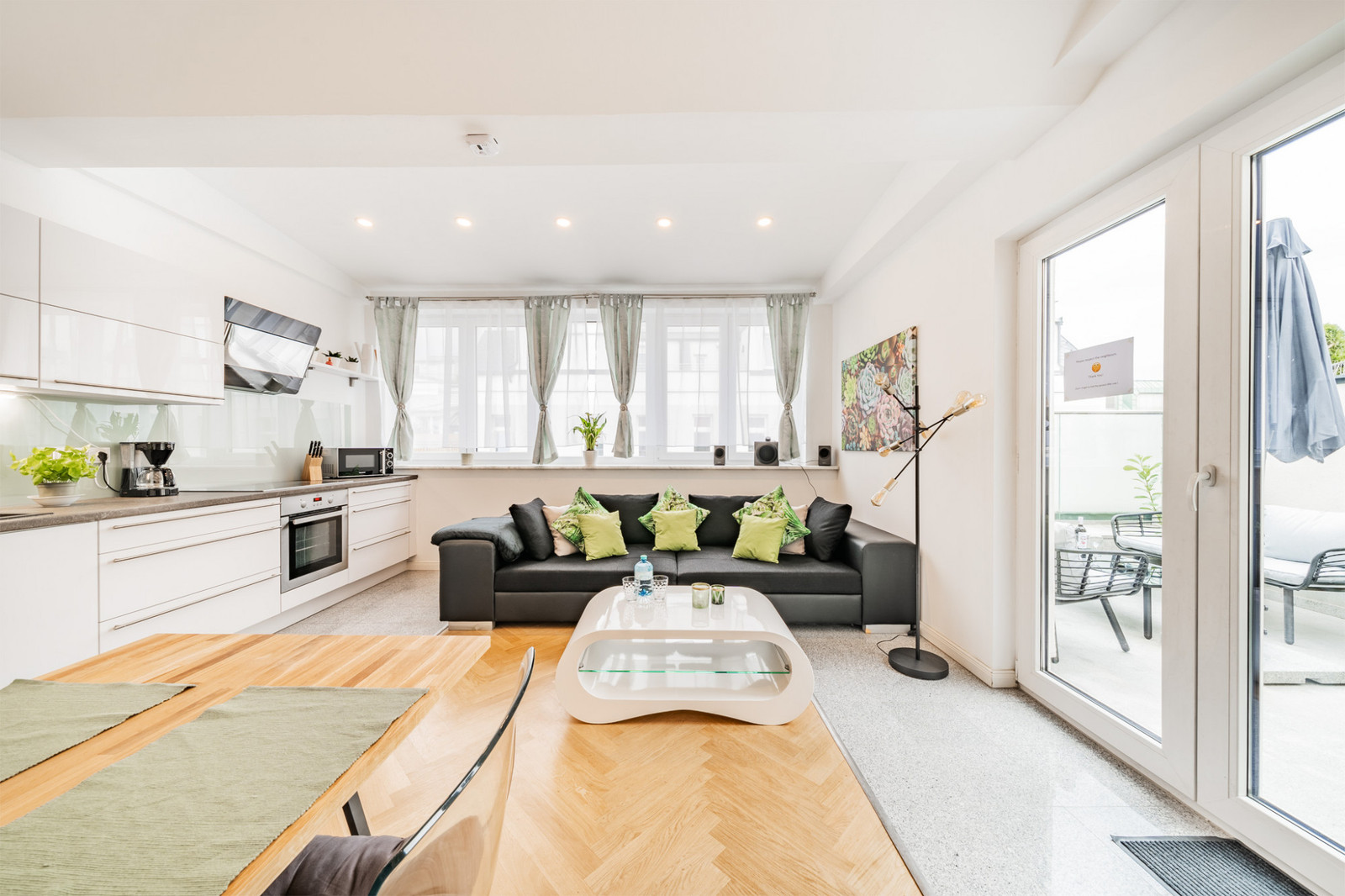 90m² mit Terrasse - Nähe Donau - AC+Netflix