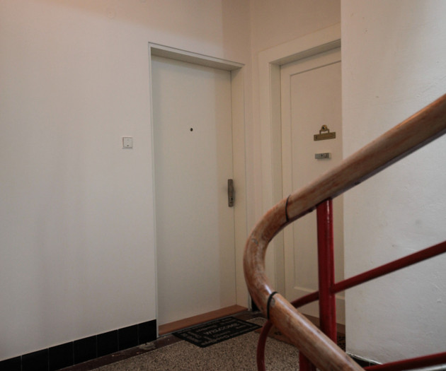 Stylish & quiet apartment on the metro Dejvicka
