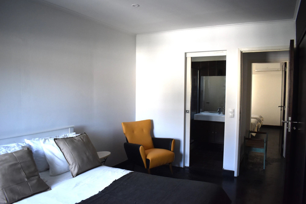Suite in Apt. Carcavelos close to NSBE preview