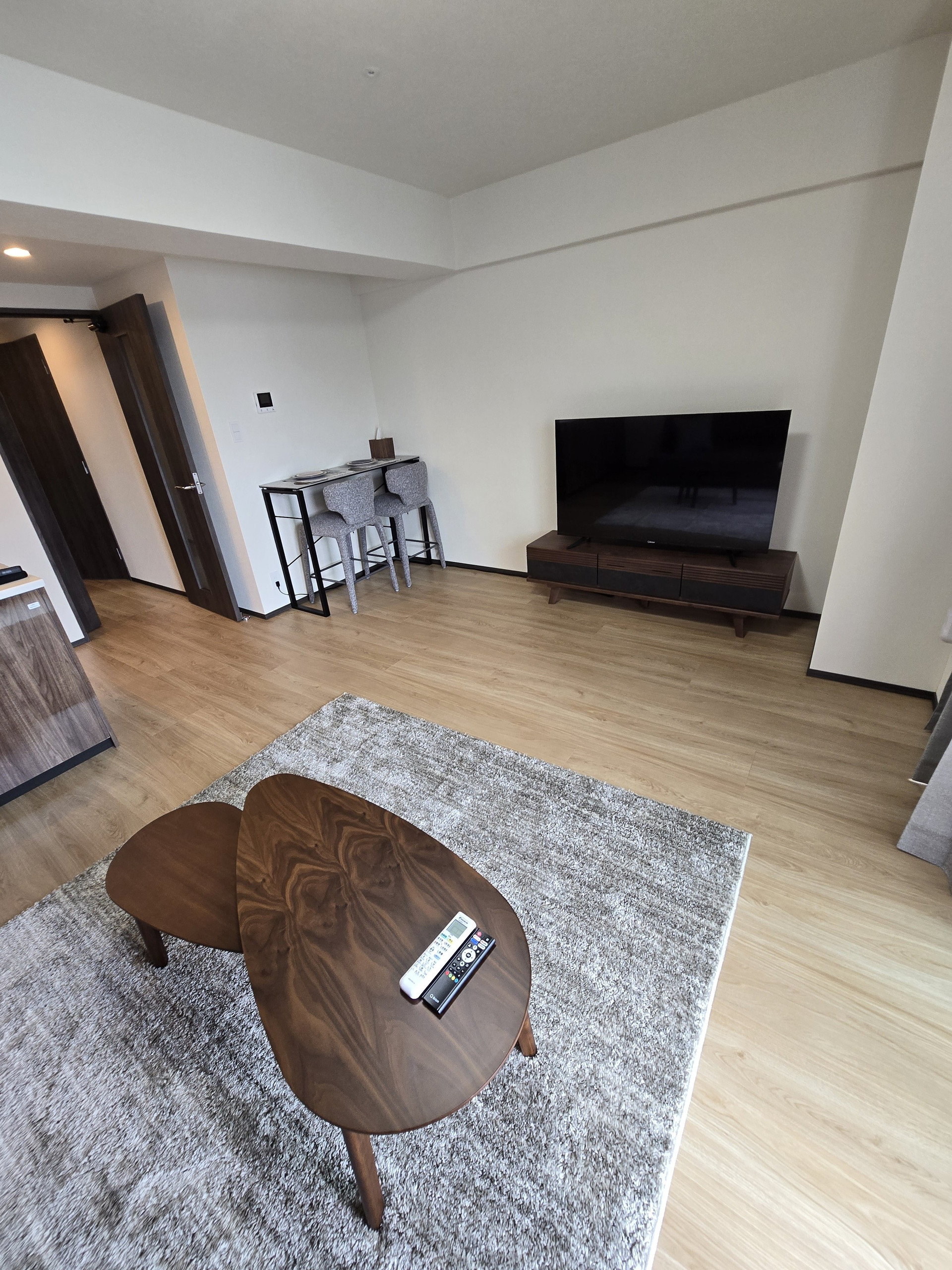 Living room dining table area