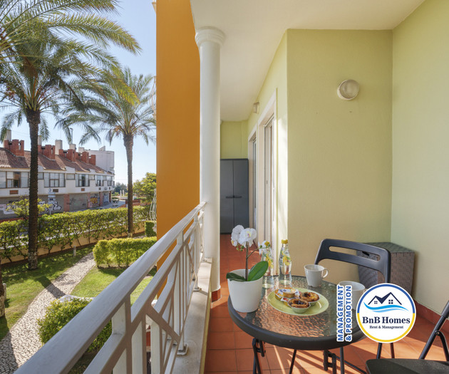 BnB Homes apartment with cozy Terrace & pool