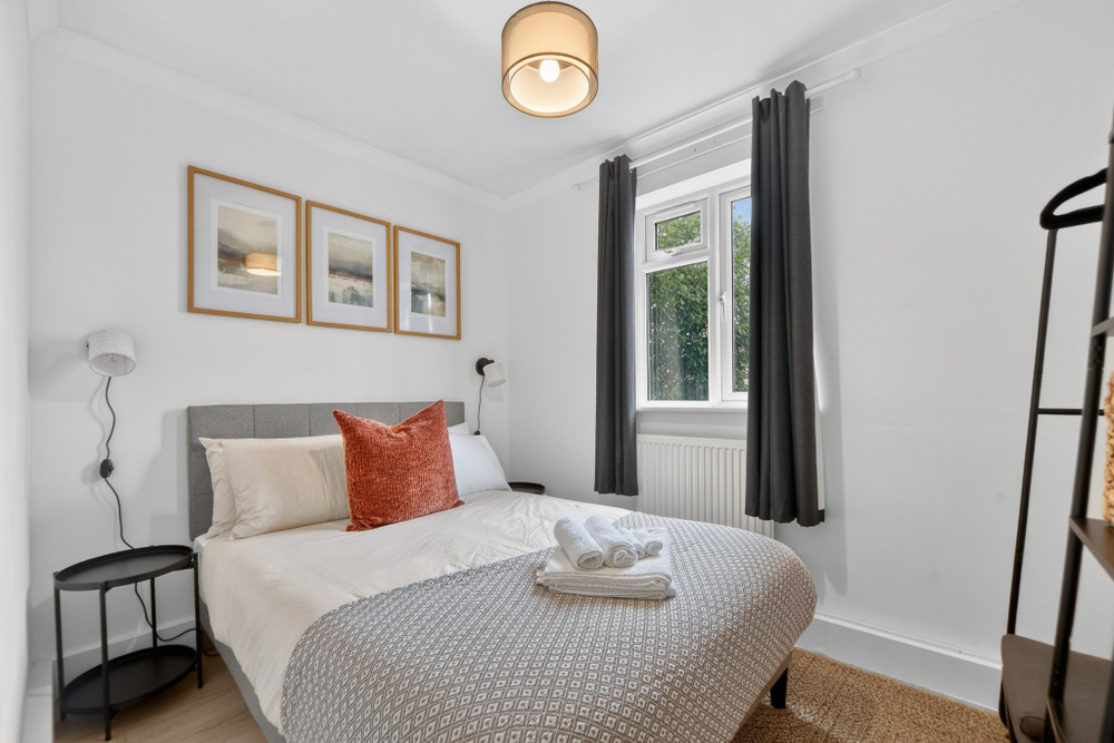 Madeira 2BR Garden Retreat in Bromley preview