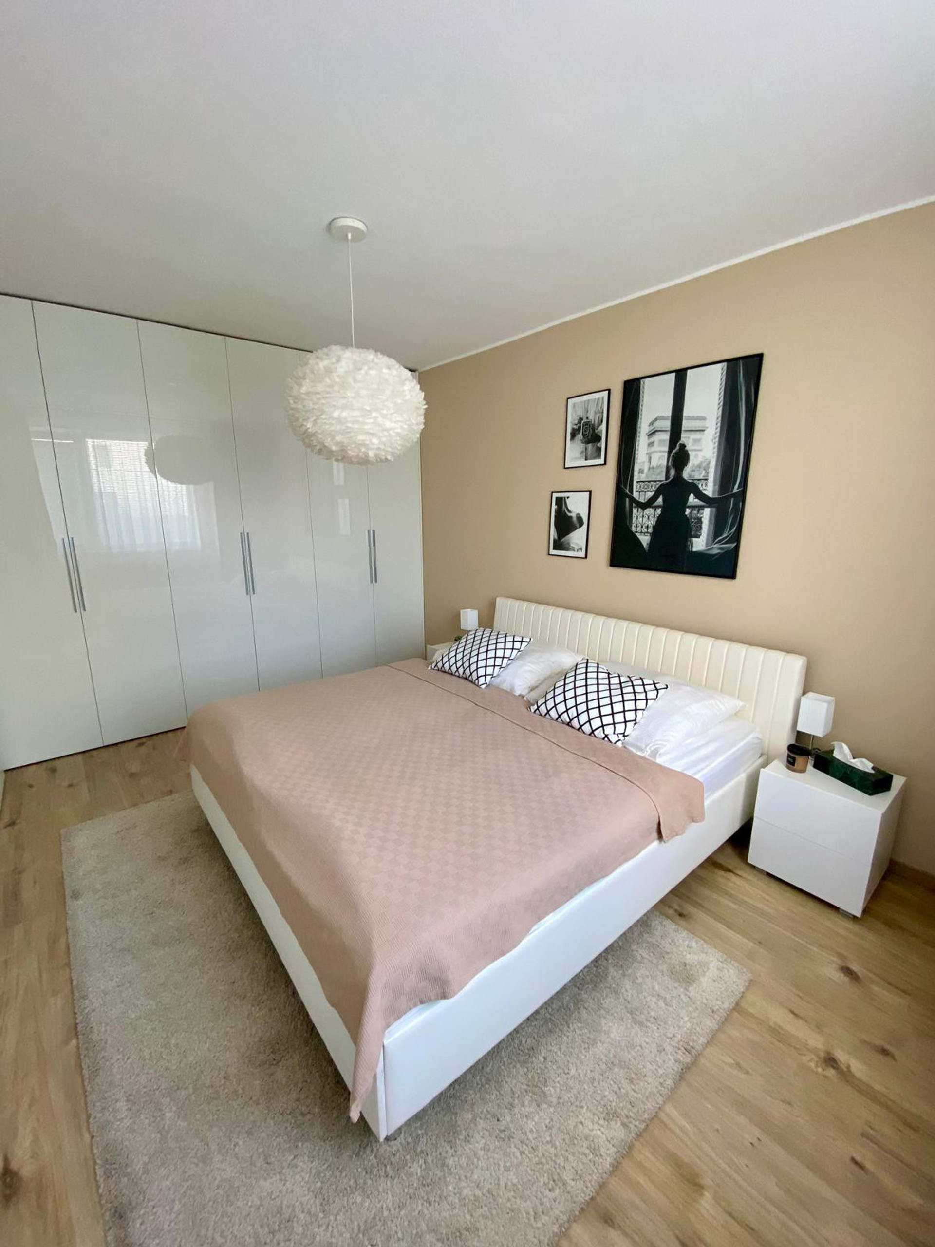 Bedroom 1 image 1