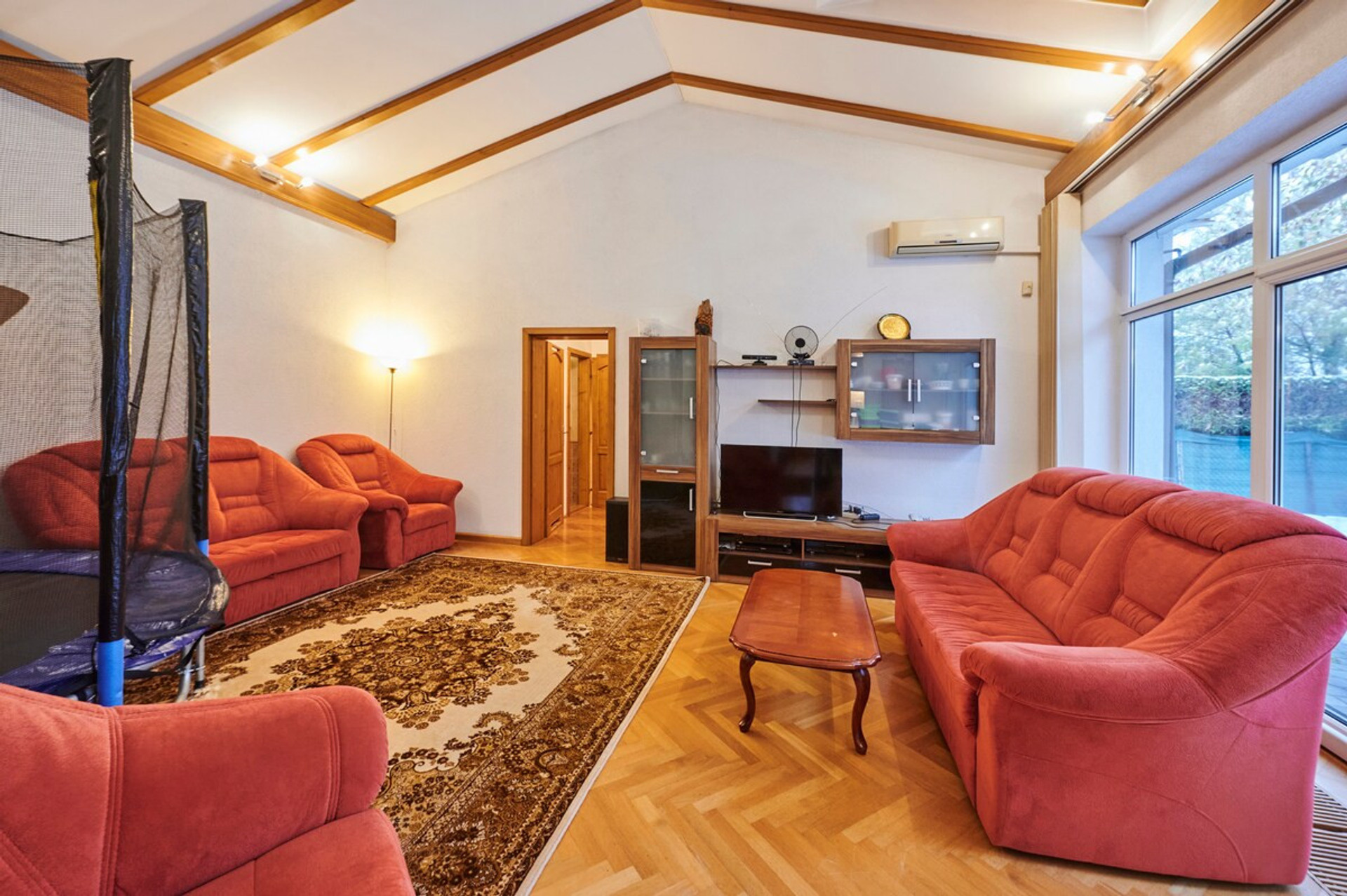 Living room image 3