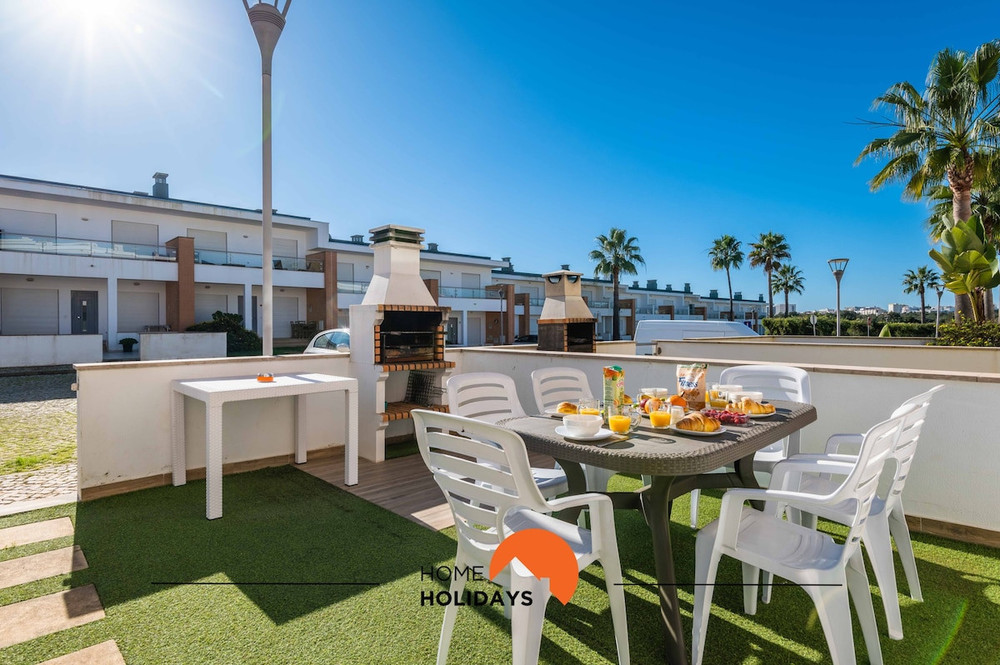 #226 House with AC, Shared Pool and Garden preview