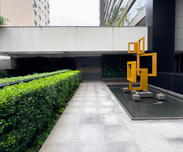 Teljesen felszerelt stúdió 30 méterre a metróállom