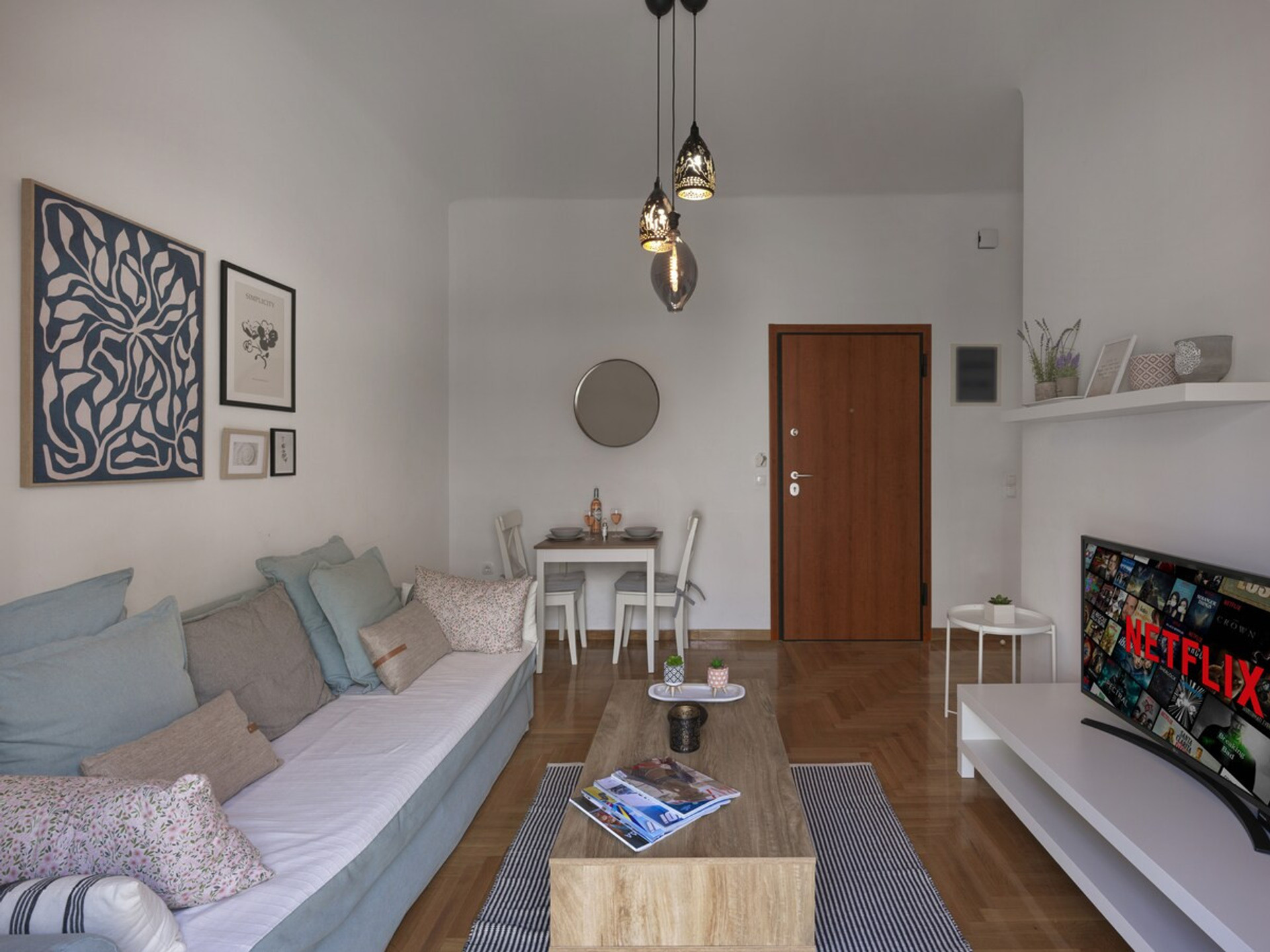 Living room image 2