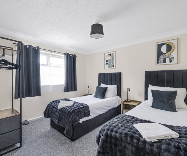 The Ipswich Snug Spacious 3BR Retreat FREE Parking