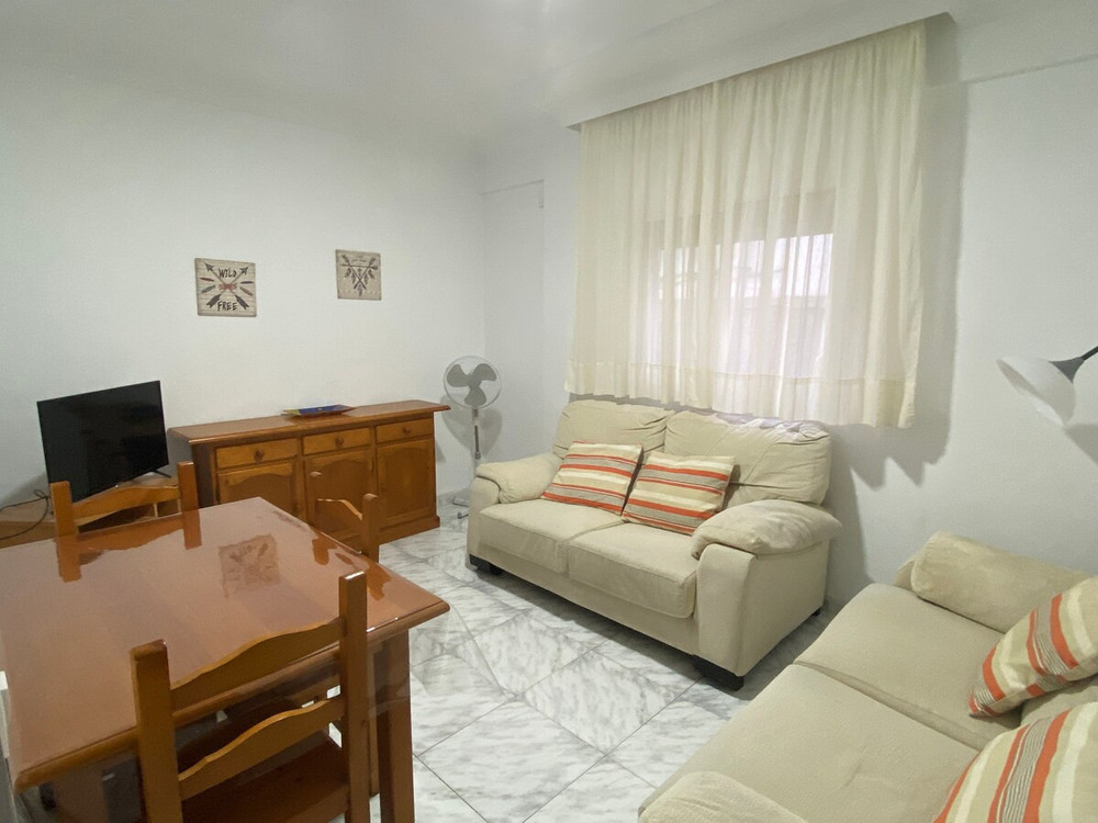 🏡 Charming 1 Bedroom Apartment in Chiclana Center preview
