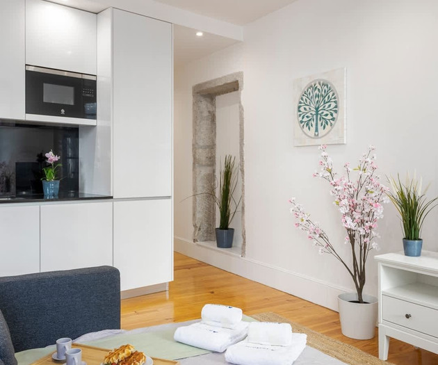 Modern & Trendy Flat by HostWise