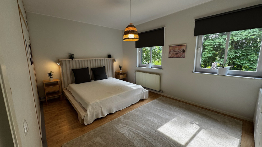 Spacious Family-friendly Apartment, Free Parking preview