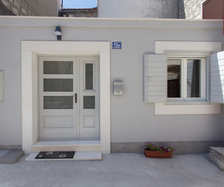 StudioNomadic-Newly renovated/near Split