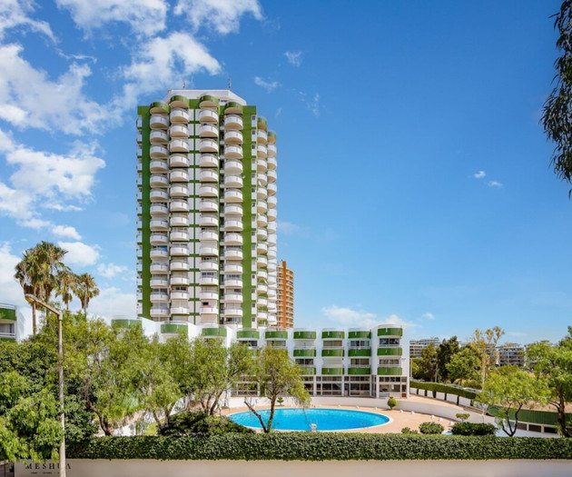 Vista Bonita - Modern apartment with ocean and mou