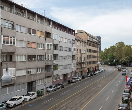 Sunny 2BDR Apartment with a Balcony