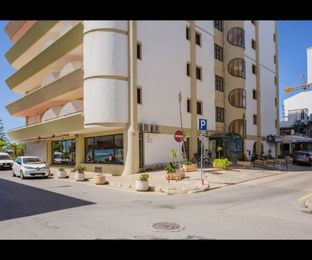 1BDR Apartment W/Beach View by LovelyStay