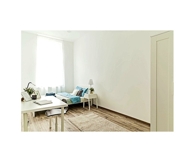 Bright 16 m² Private Room | Thököly Road | Summer