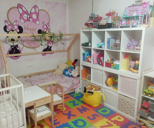 Large, bright kid-friendly home 20 mins from beach