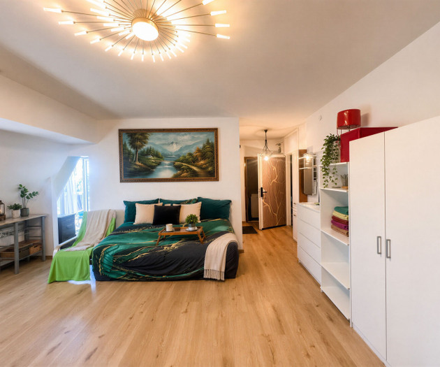 Flat next to the tourist center. Free P parking.