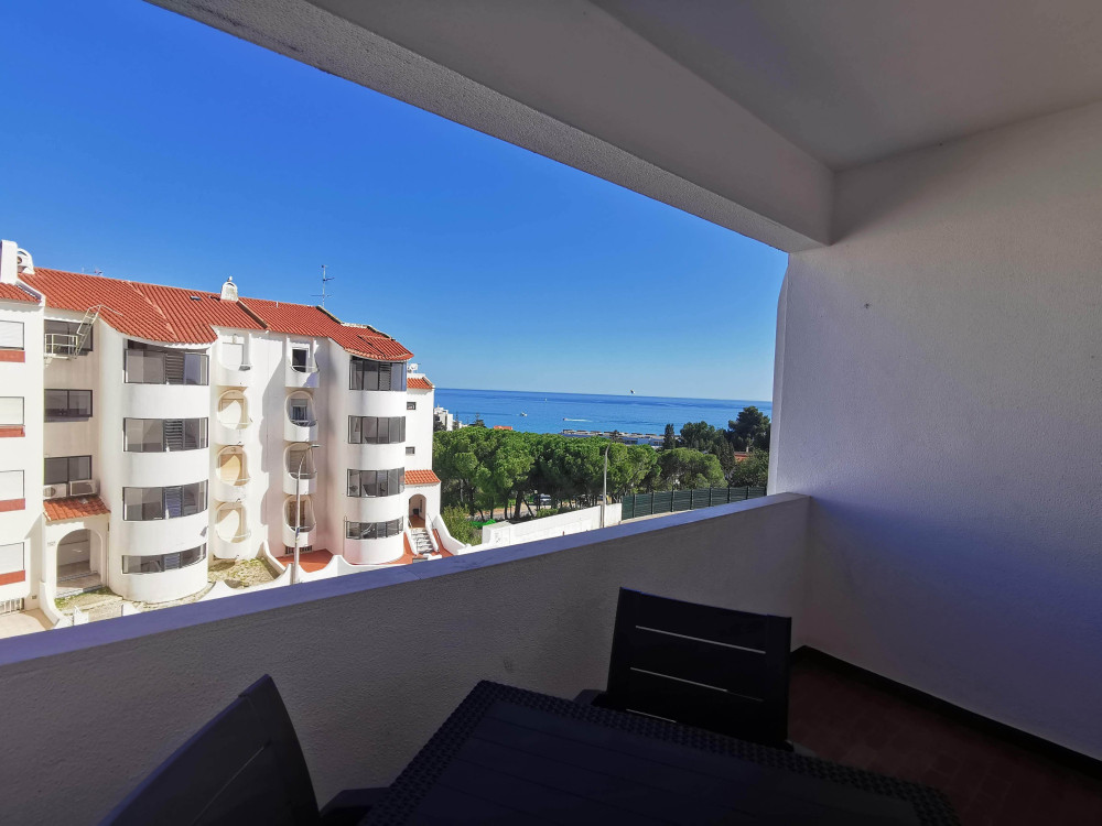Apartment with sea view preview