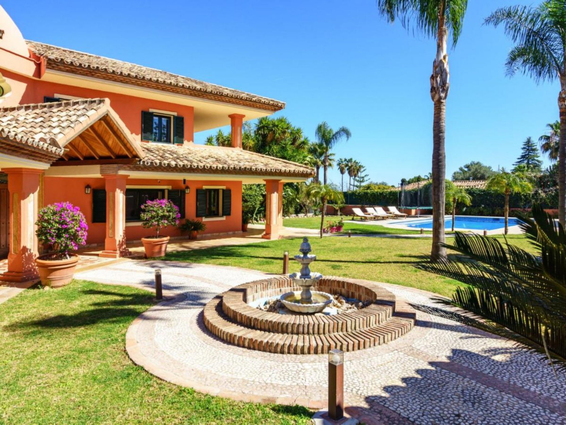 Villa garden with fountain