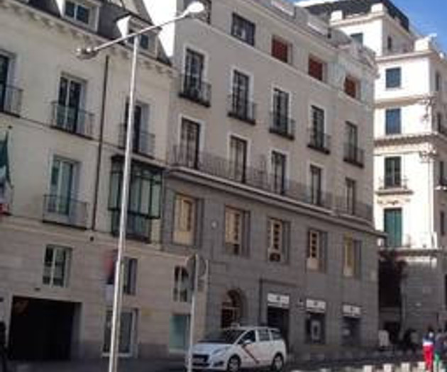 Apartamento en Cortes/ Barrio de las Letras Madrid