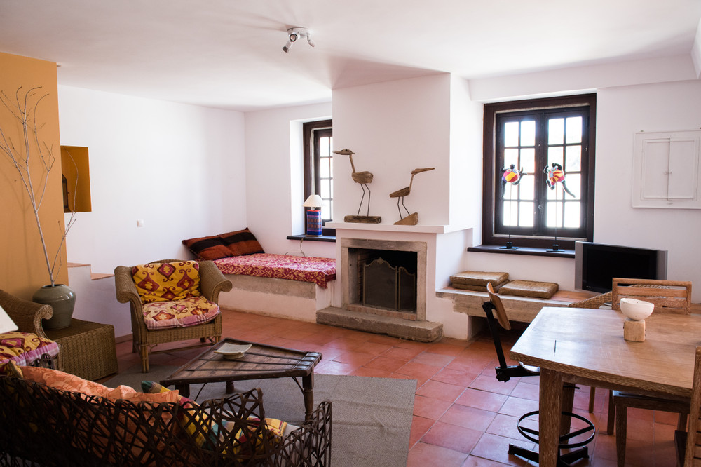 2BR Apartment with Suite & Patio – Close to Sintra preview