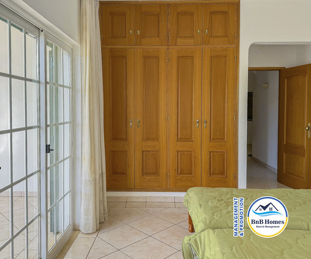 Villa Verde - 4 bedrooms, Marina view, pool & BBQ