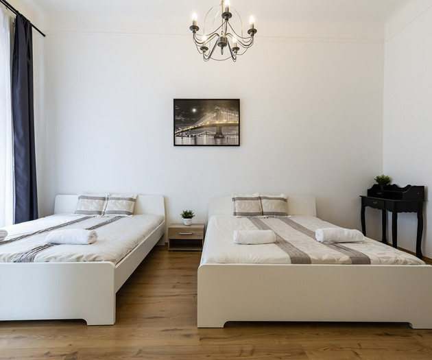 Extensive For Downtown Lovers!