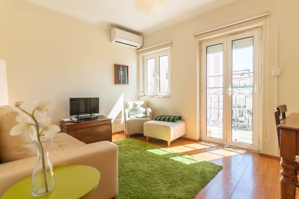 Cozy Two Bedroom Apt in Central Alfama | With A/C!