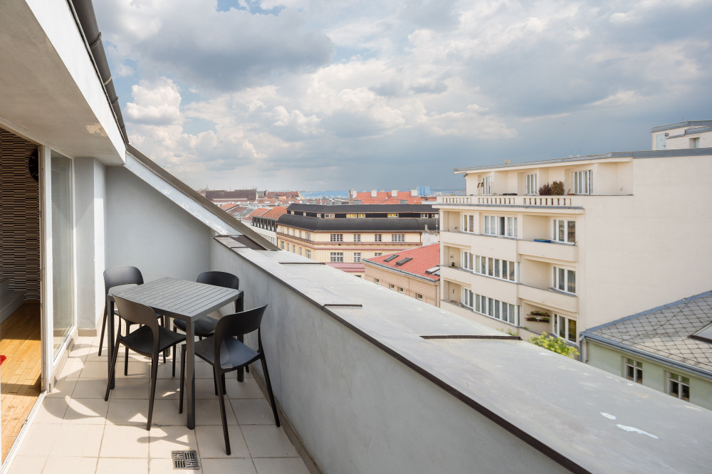 Great loft with terrace overlooking Prague! preview