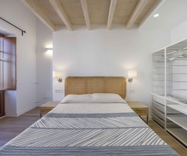 Renovated apartment with terrace and 3 bedroom
