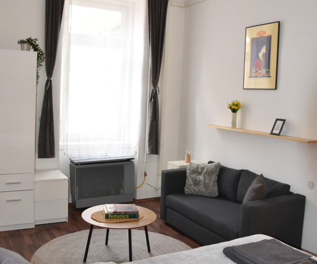 Cosy Top-Floor Retreat in the Heart Budapest
