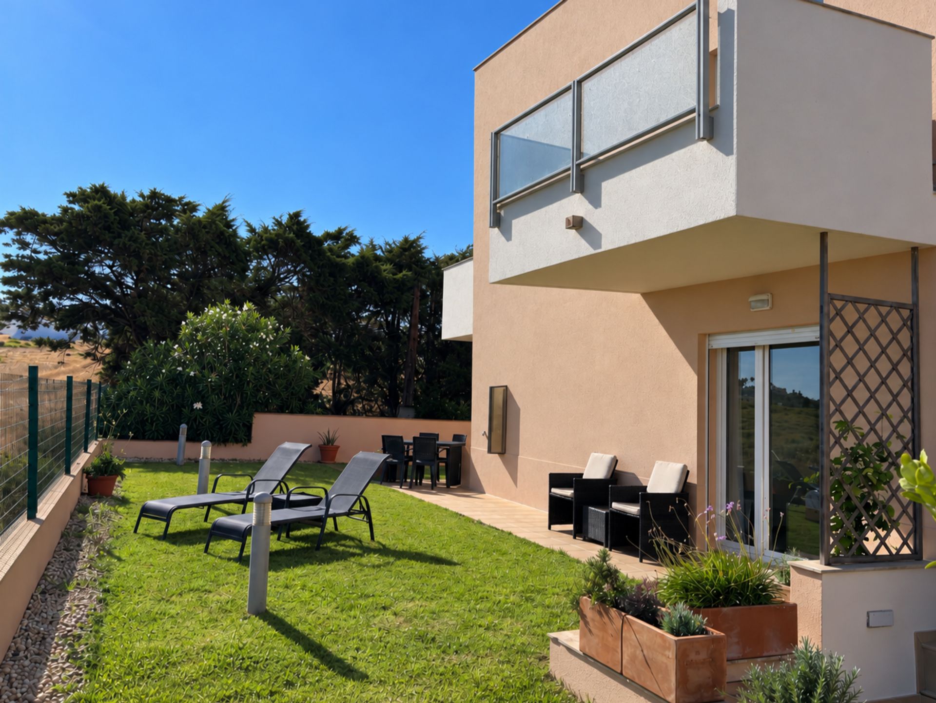 Garden with sun loungers