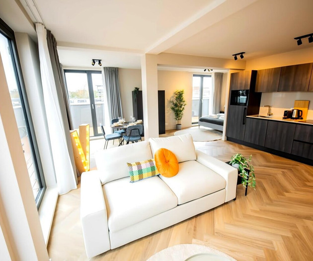 Charming City Penthouse Studio KS