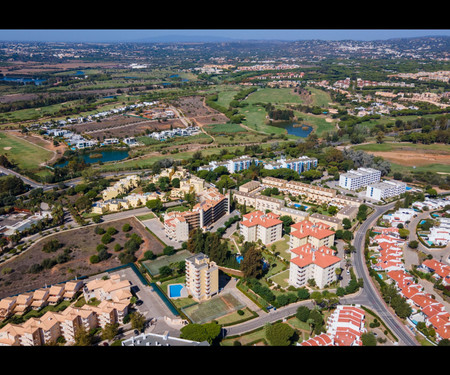 Vilamoura Sunny 2BDR Apartment by LovelyStay