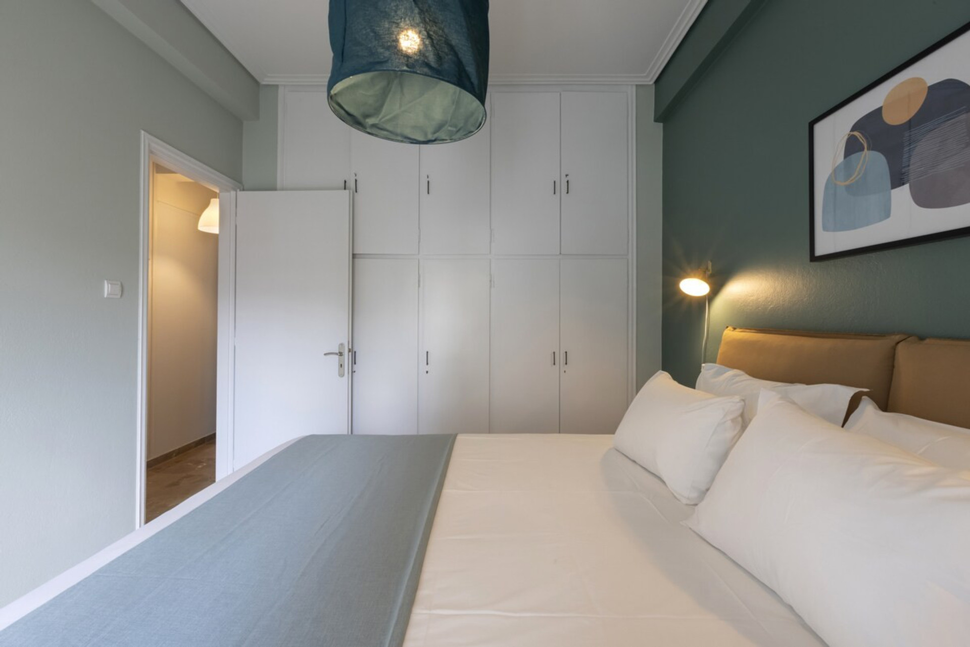 Bedroom 2 image 3