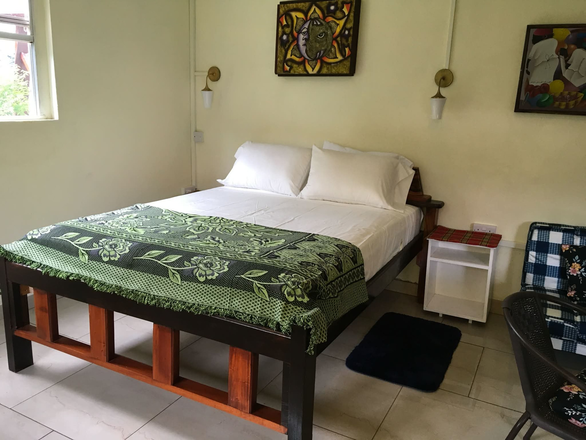 Queen size bed